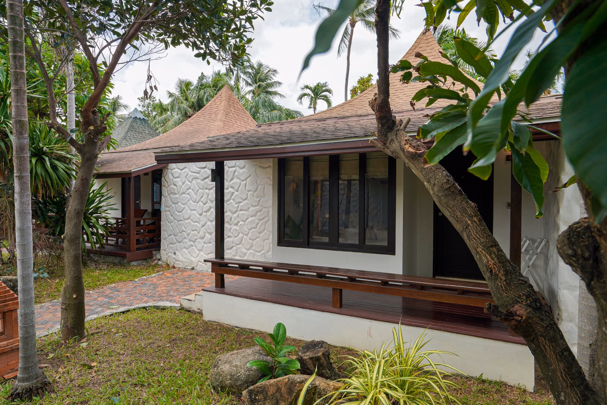 Honeymoon Plunge Pool Villa — Terrace & garden 2